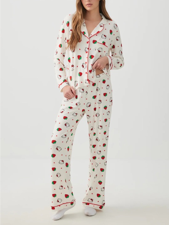 Sanrio Other - NWT Sanrio Hello Kitty Pajama Set Size Small